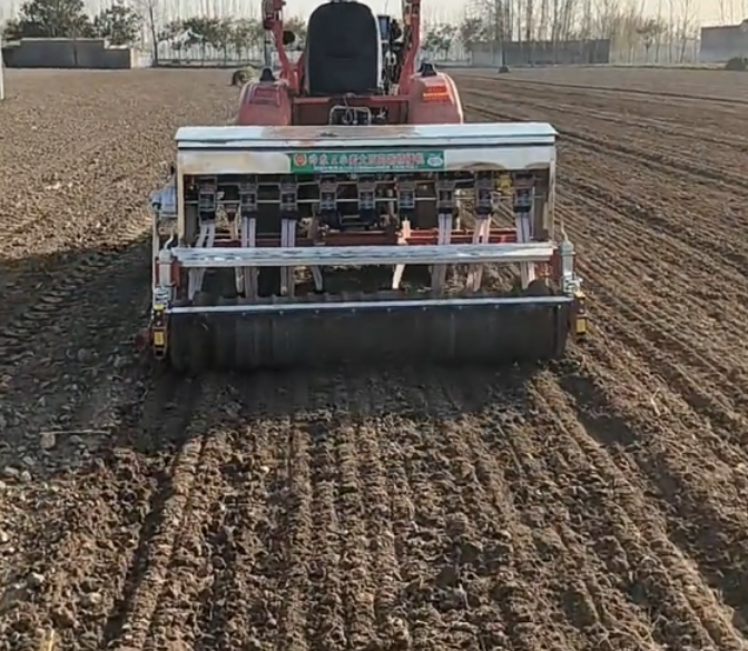 26款小麦播种机双辊镇压款作业视频 - Cover Image